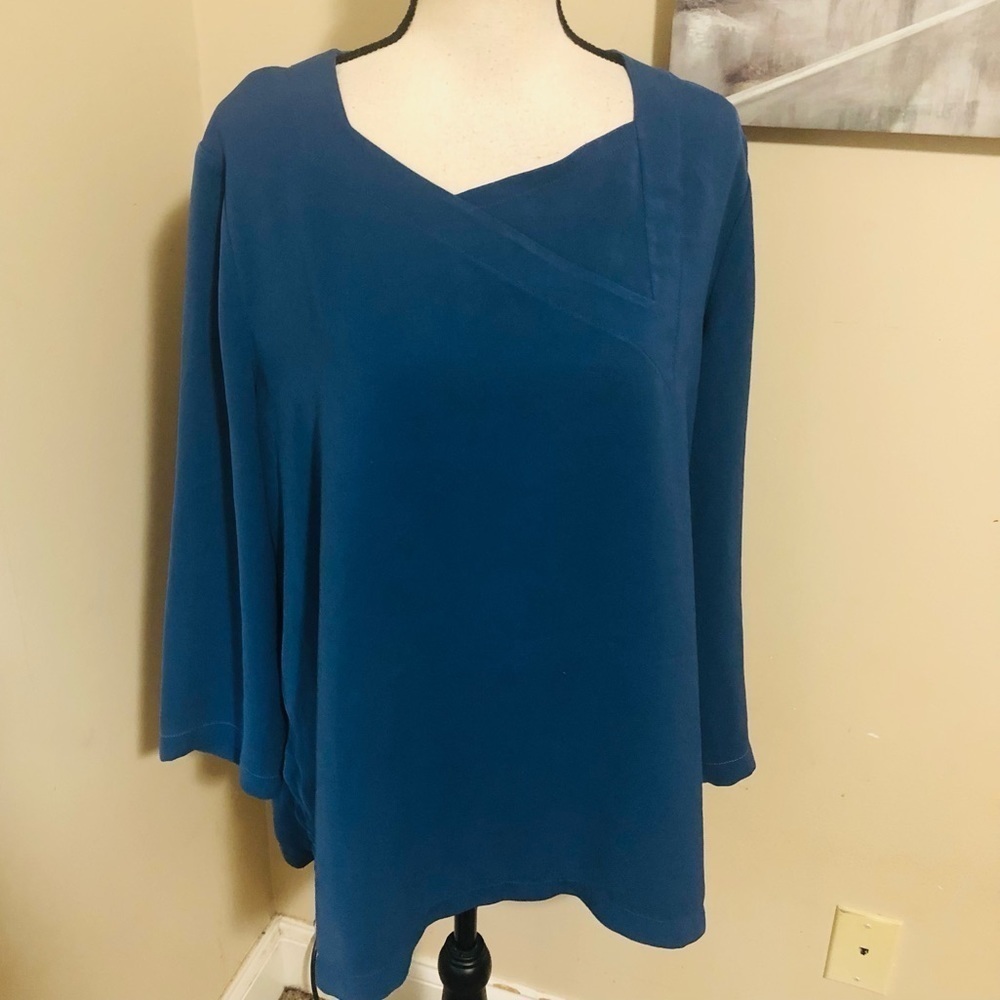 Vintage Hino & Malee Oversized Blue Top